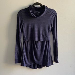 Latched Mama petal front pullover, size XS